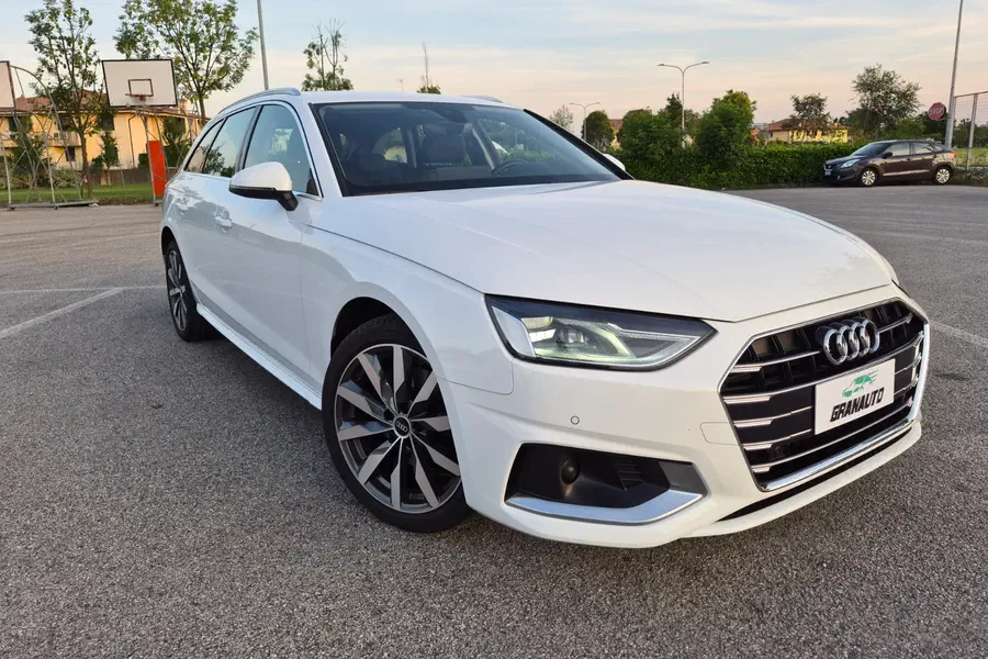 Audi A4 AVANT 30 TDI/136CV S TRONIC BUSINESS ADVANCED